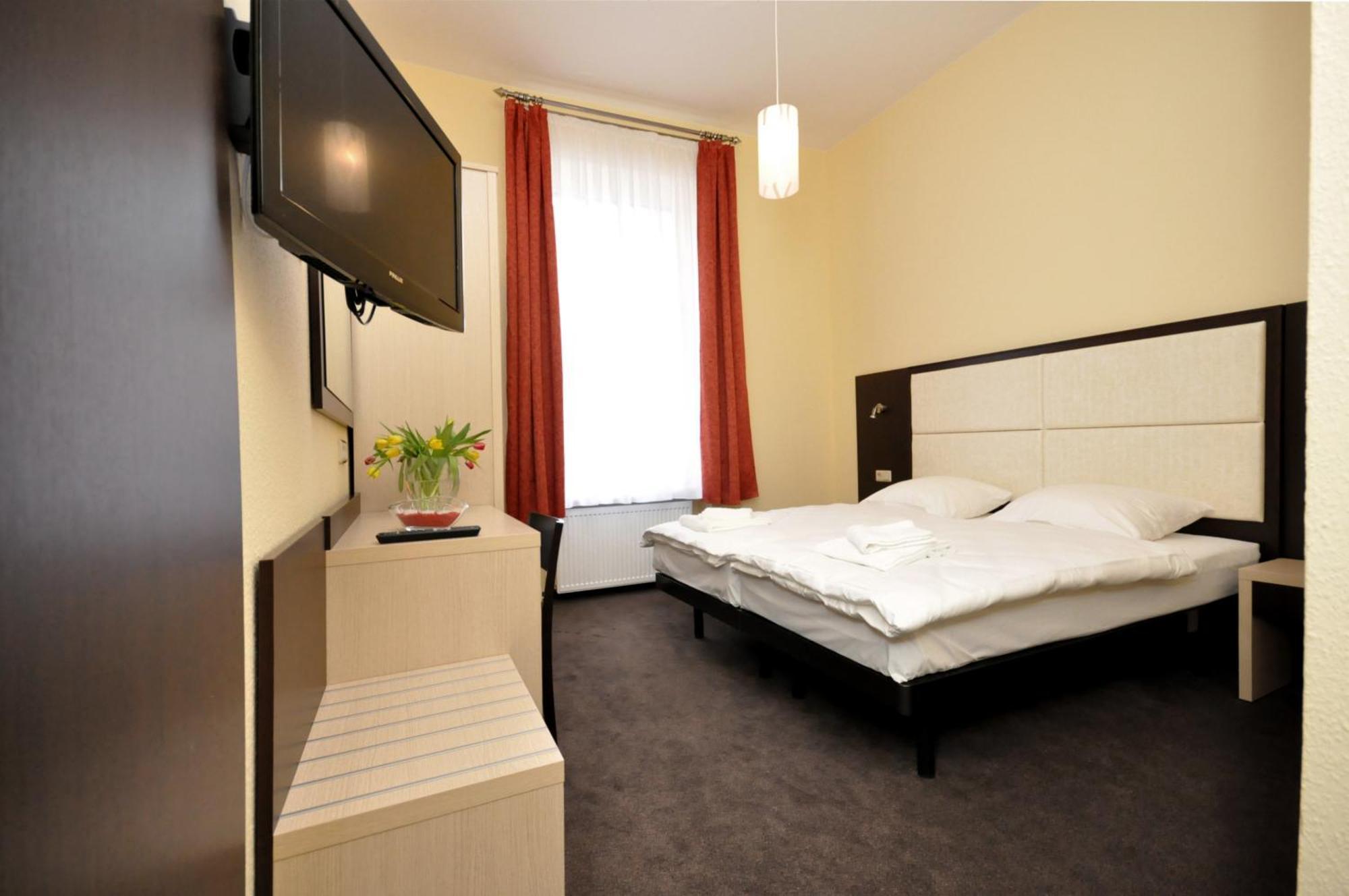 Hotel Bova Frankfurt am Main Kültér fotó