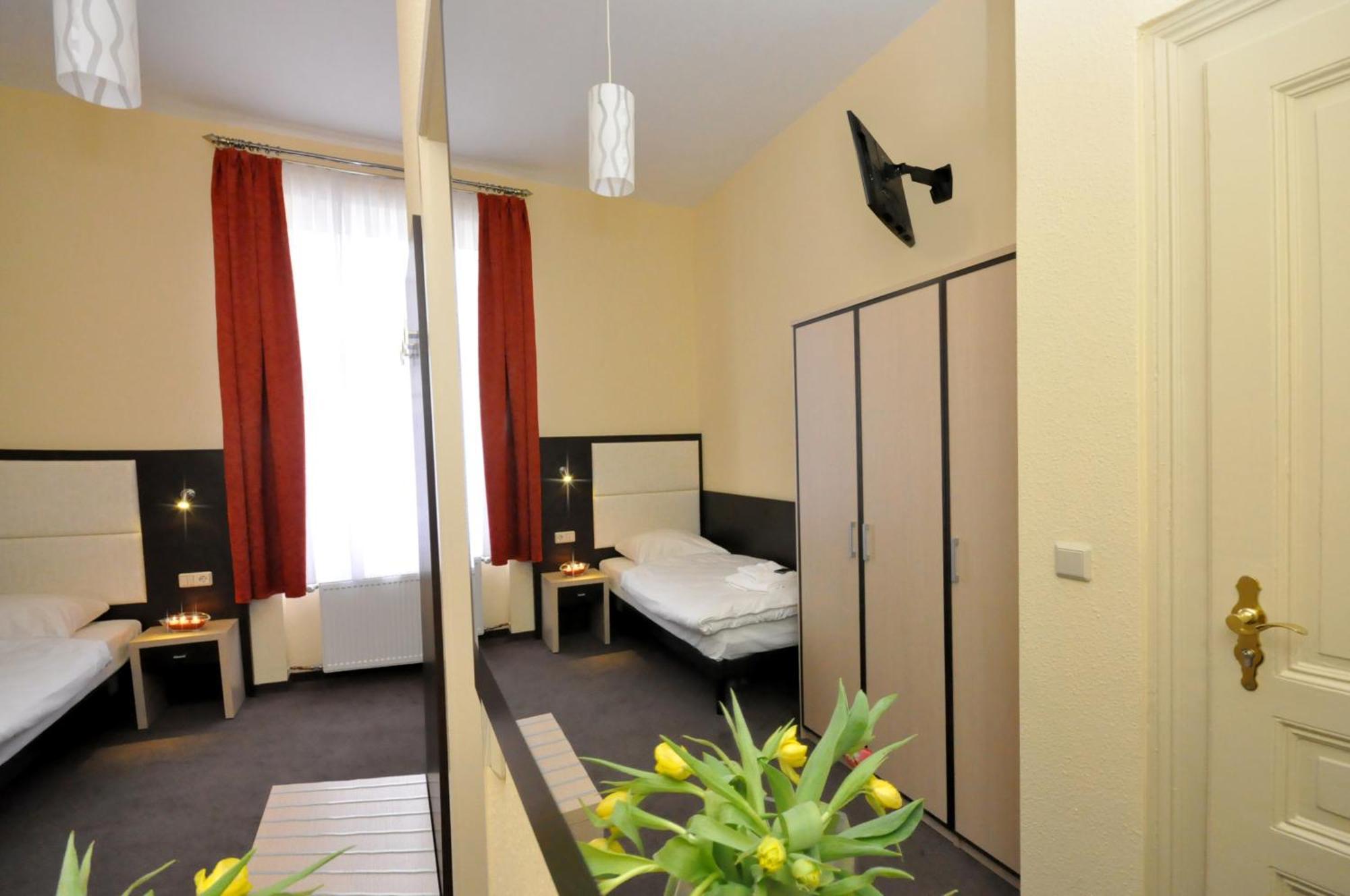 Hotel Bova Frankfurt am Main Kültér fotó
